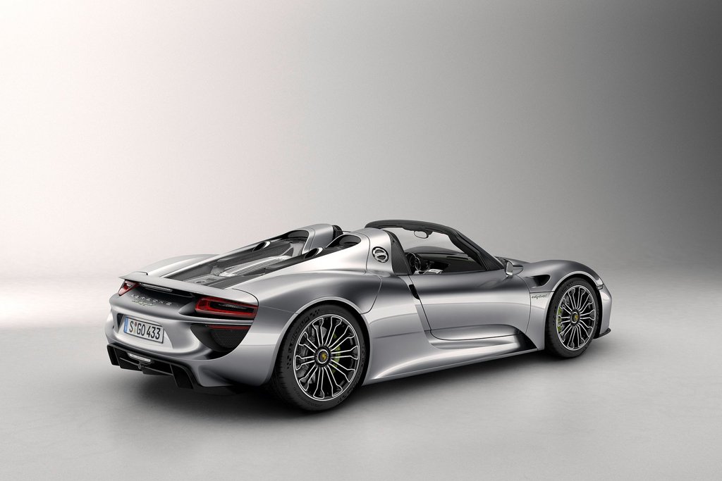 The long awaited successor to the Carrera GT is unveiled in 