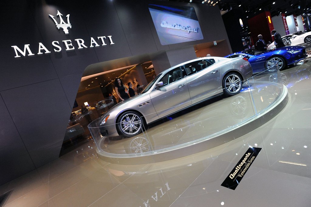 Maserati unveils diesel powered Quattroporte at Frankfurt
