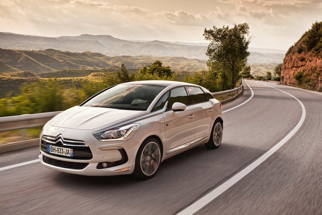 Citroen adds C5 and DS5 to its local diesel range