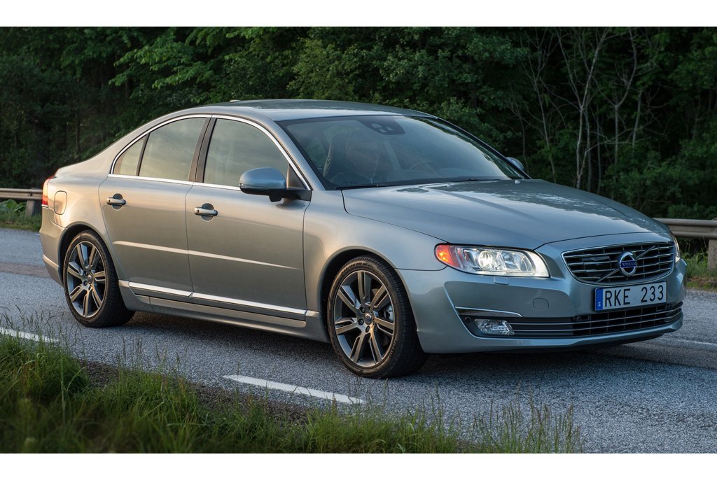 The Volvo S80 sedan has earned a 2014 Top Safety Pick+ accolade by the IIHS