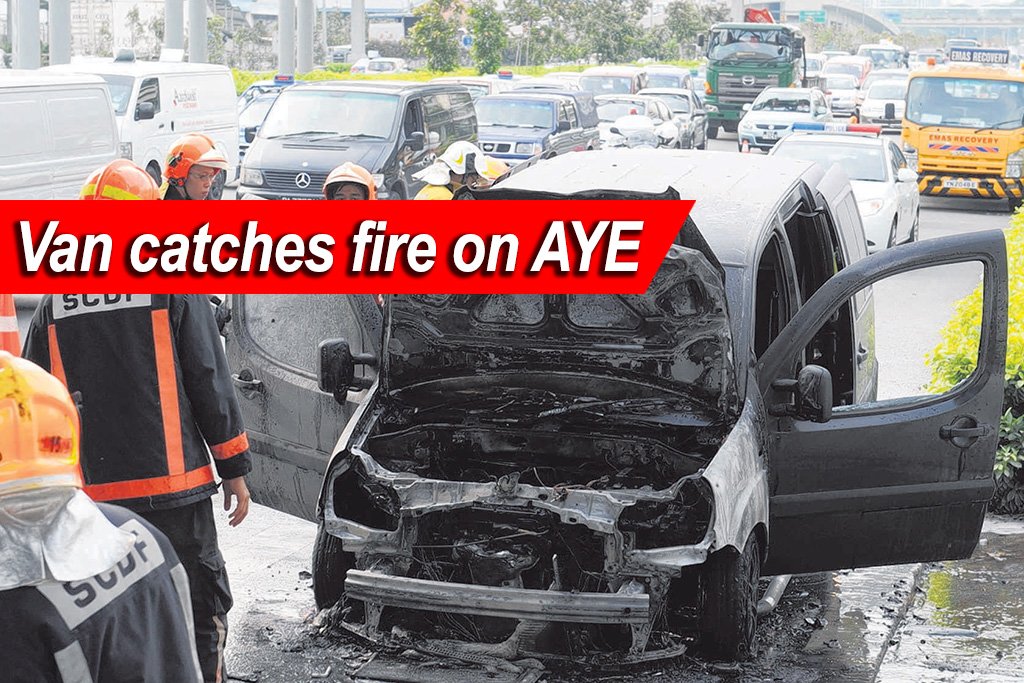 Van catches fire on Ayer Rajah Expressway - Sgcarmart