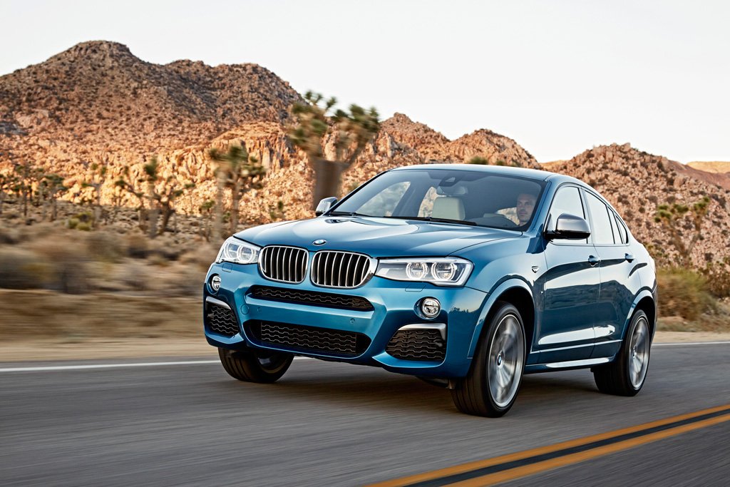 Details of the BMW X4 M40i performance crossover emerged