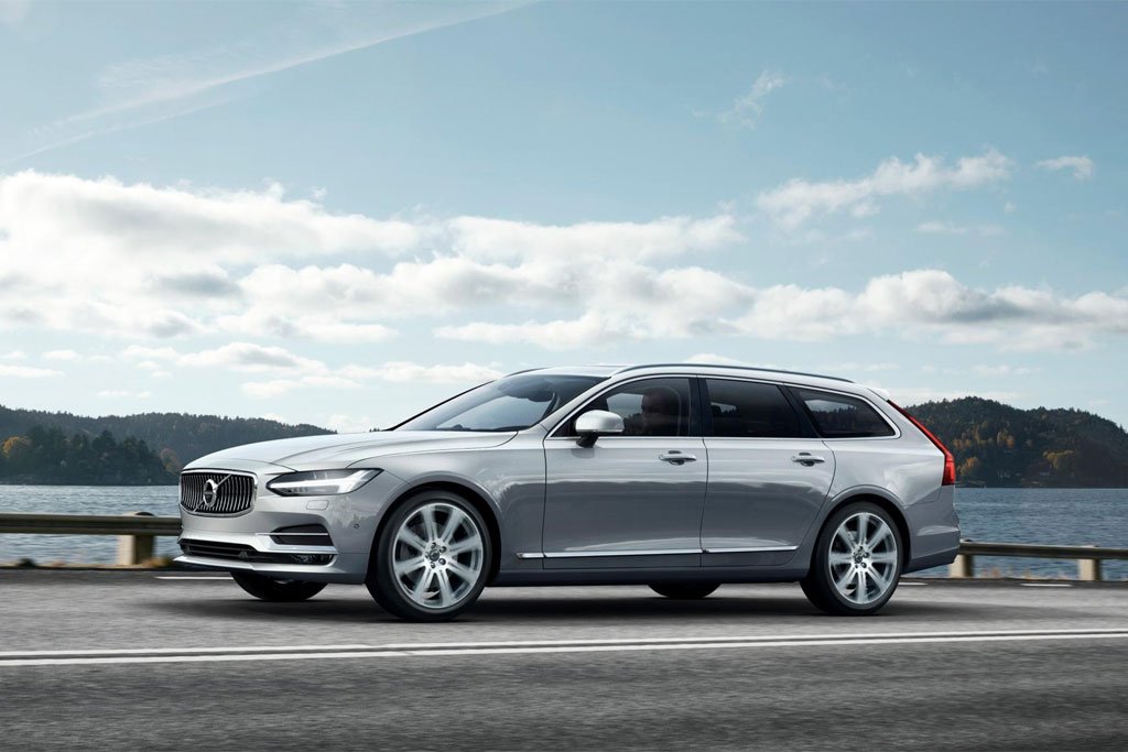 Volvo reveals the stylish and versatile new V90 estate