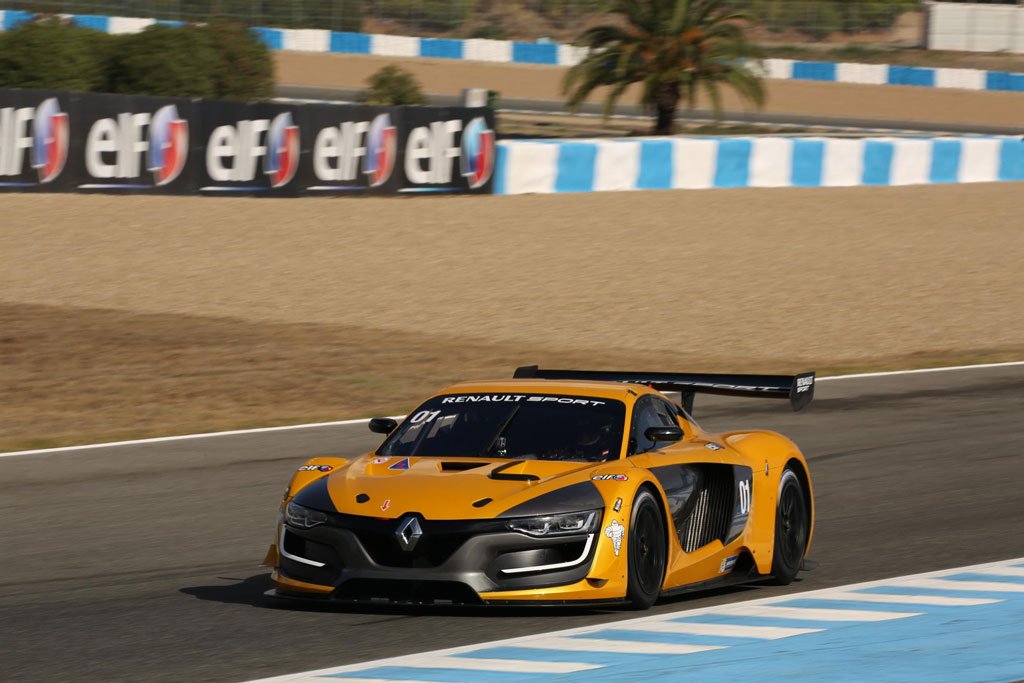 Renault celebrates its motorsport history with three fresh debuts at Goodwood
