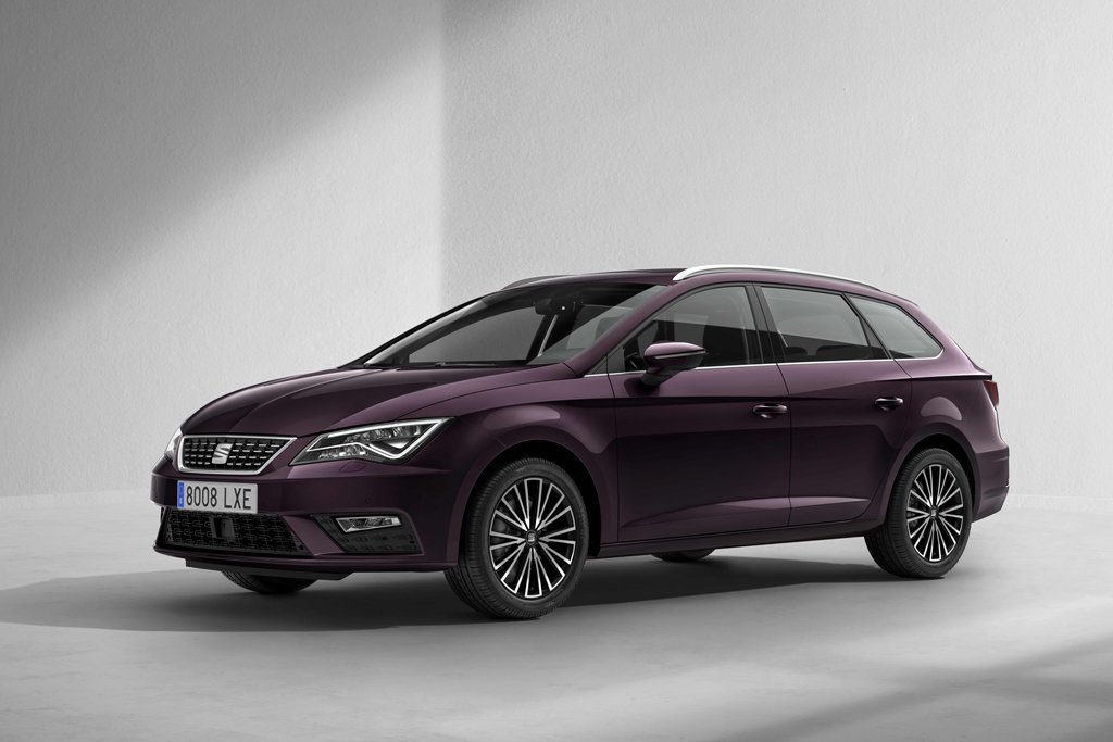 Seat unveils the new Leon