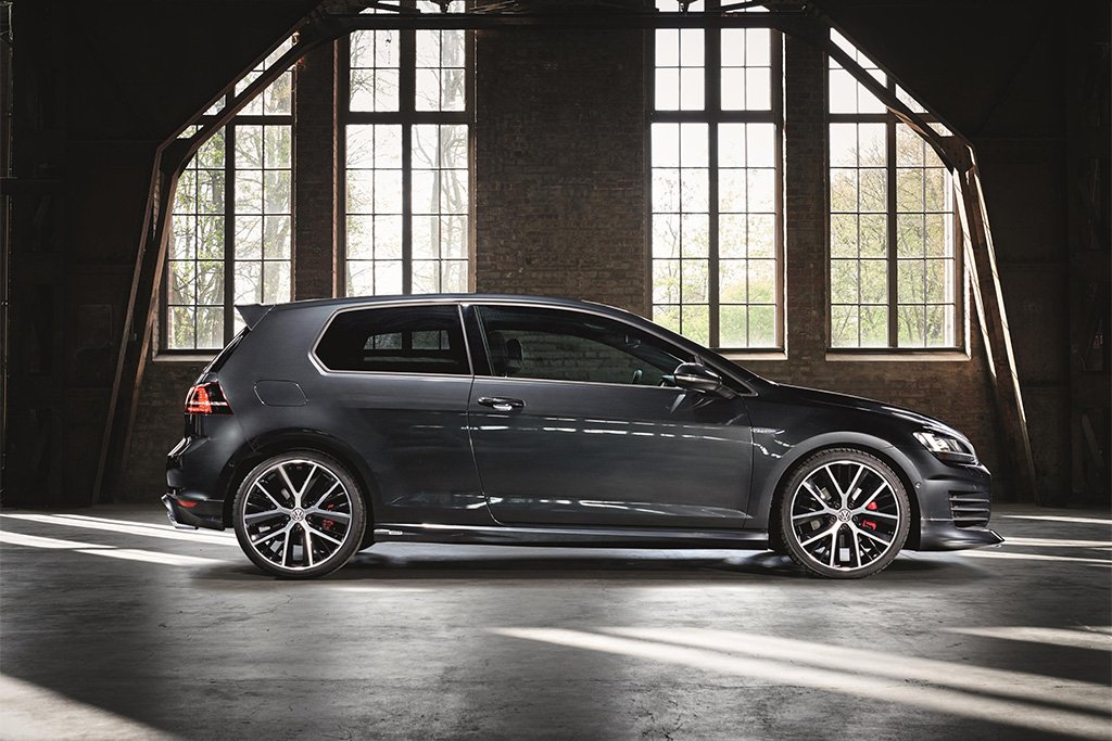 Oettinger unveils bodykits for Performance Golf models