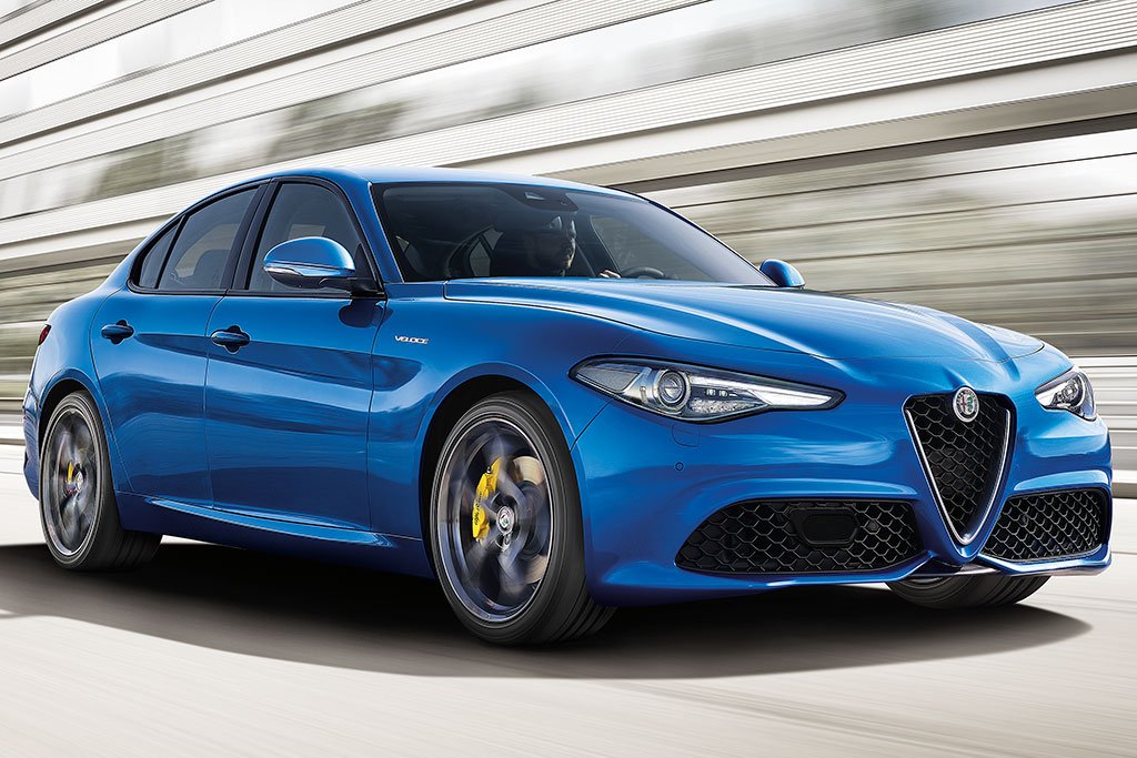 Alfa Romeo extends its range to the Giulia Veloce