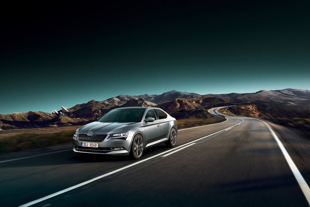 Skoda Superb receives new equipment for better comfort and safety