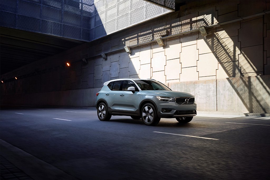 Wallpaper khaki, house, volvo, wood, crossover, awd, 2021, recharge for  mobile and desktop, section volvo, resolution 5120x2880 - download