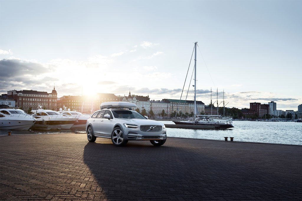 Volvo reveals V90 Cross Country Volvo Ocean Race edition