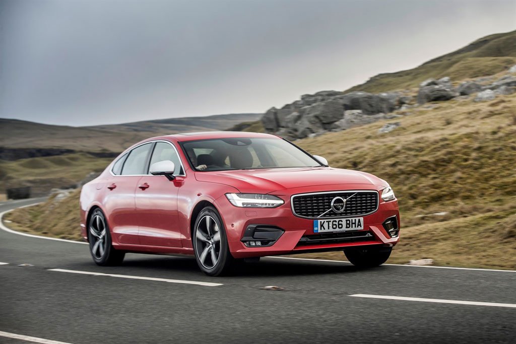 New T4 petrol engine joins the Volvo S90 and V90 ranges