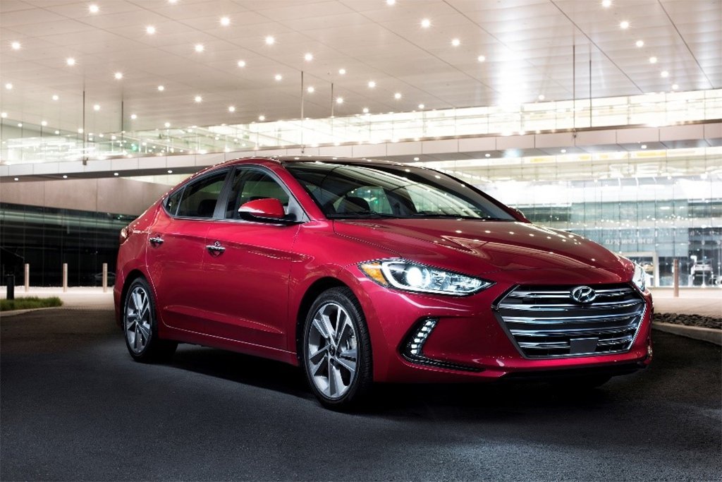 The 2018 Hyundai Elantra earns highest safety rating by IIHS