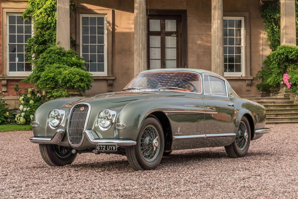 Rare 1954 Jaguar XK120 SE visits the U.K. for the first time