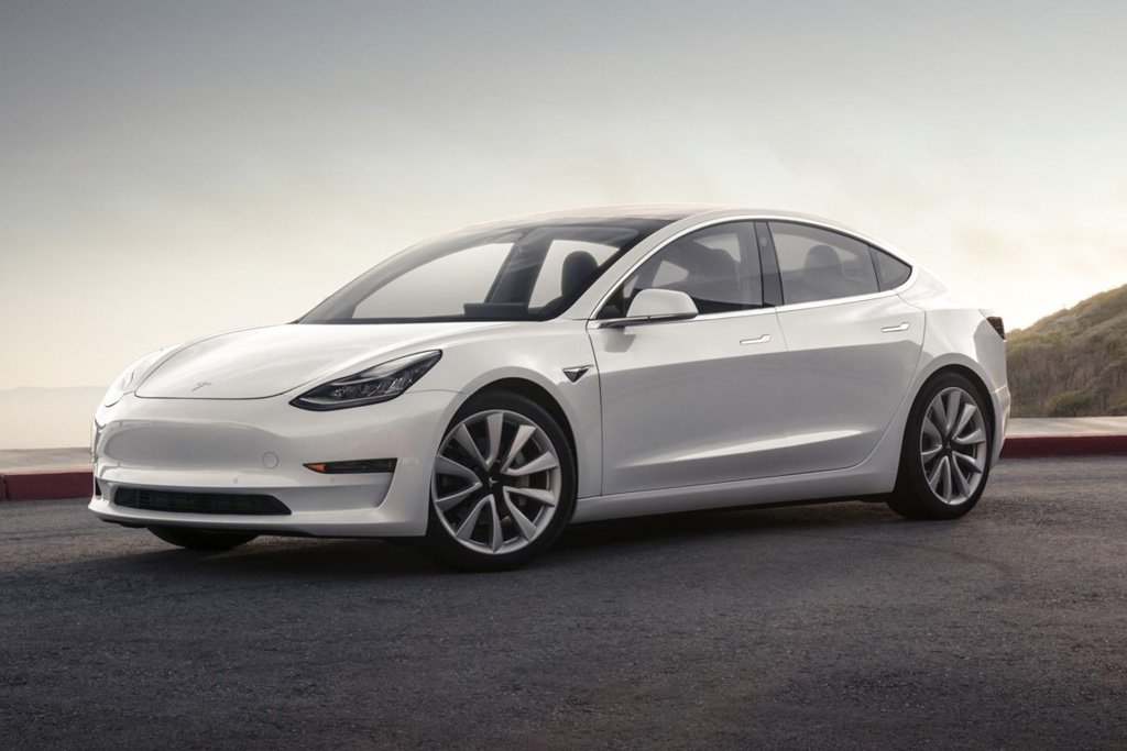 Tesla on track to produce new Model 3