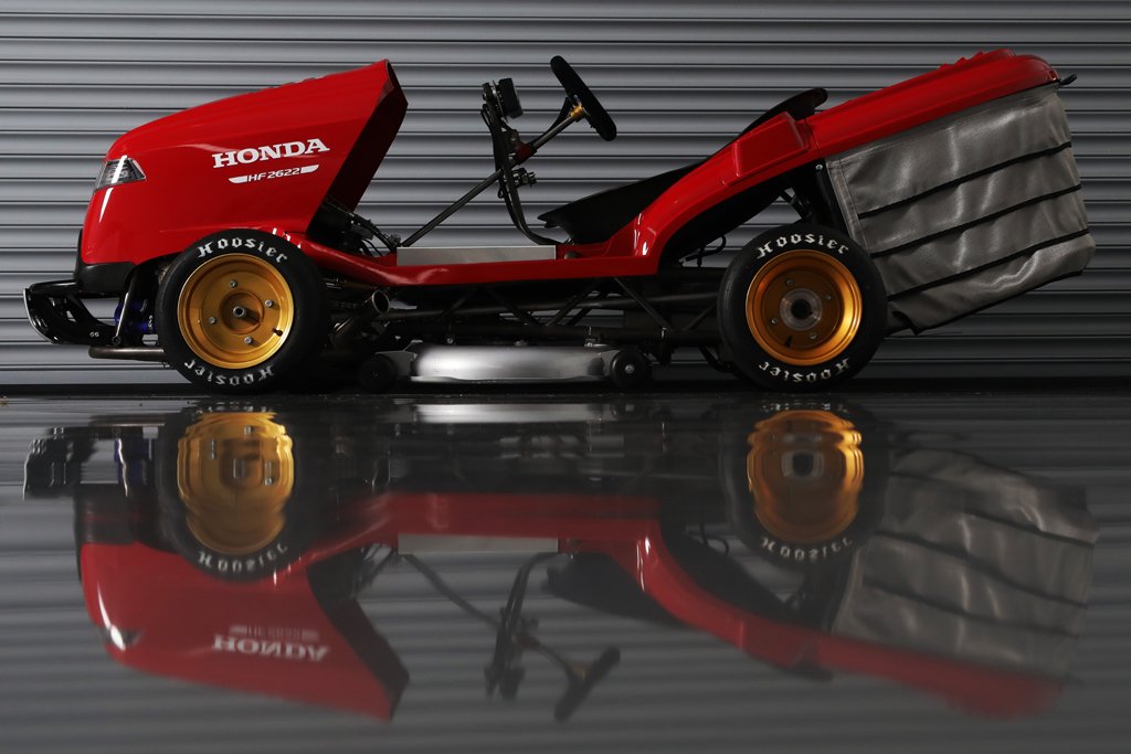 Honda creates a 241km/h lawn mower - Sgcarmart
