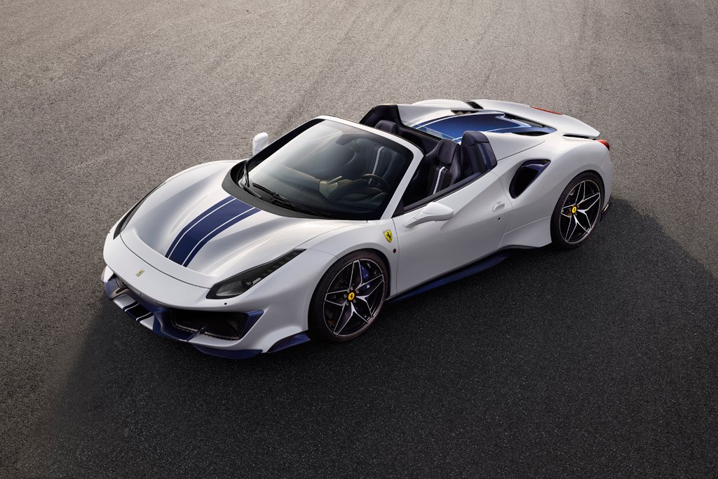 Ferrari 488 Pista Spider unveiled in California