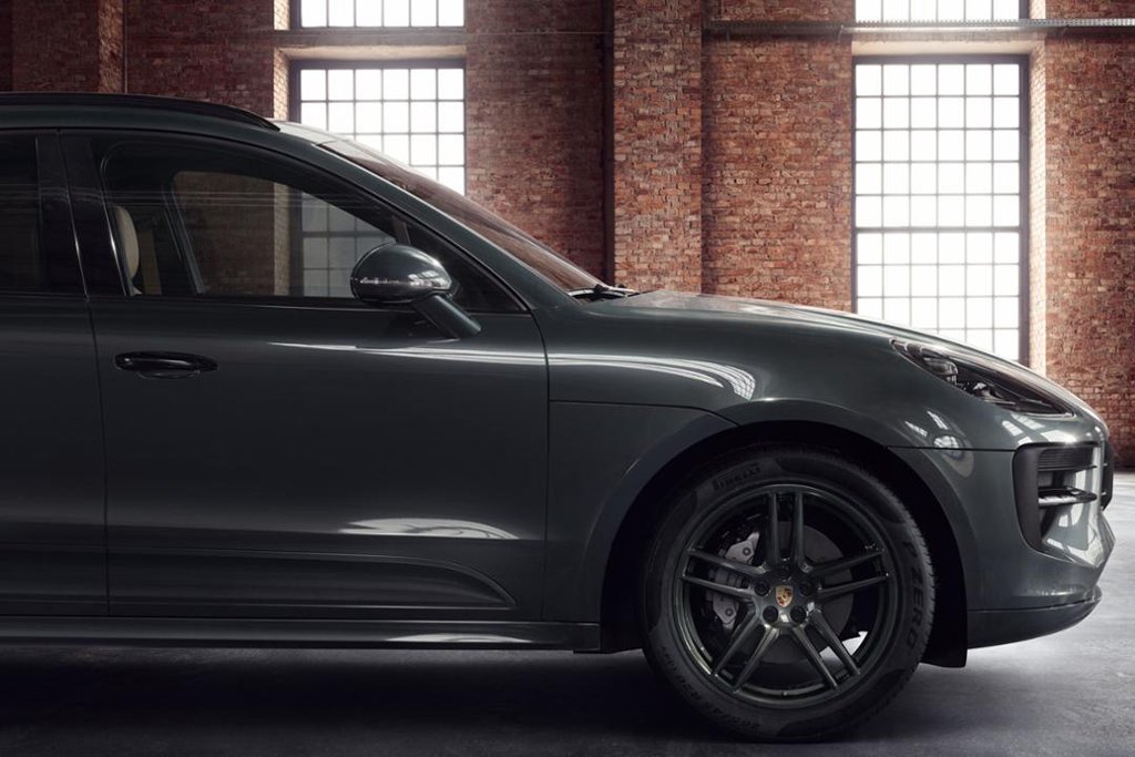 Porsche Exclusive Manufaktur refines the new Macan