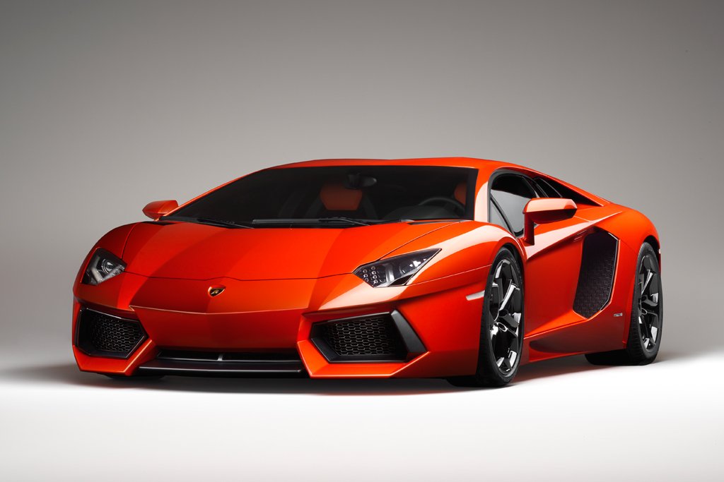 Kerala Lamborghini owner buys 0007 number plate for Rs 46 lakh