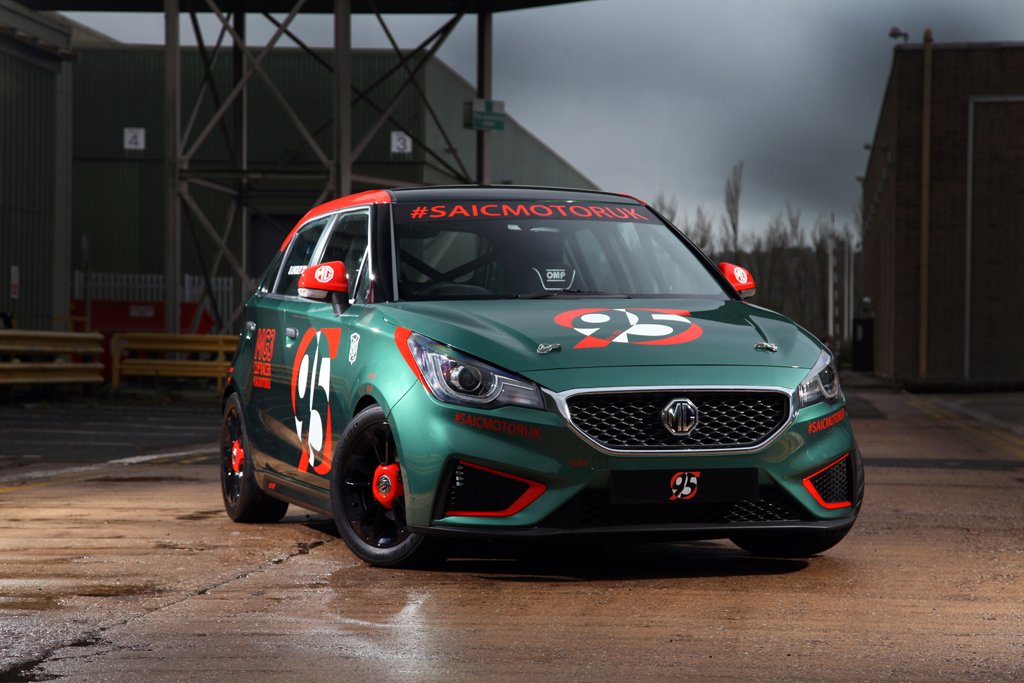 MG debuts the MG3 lowcost racer