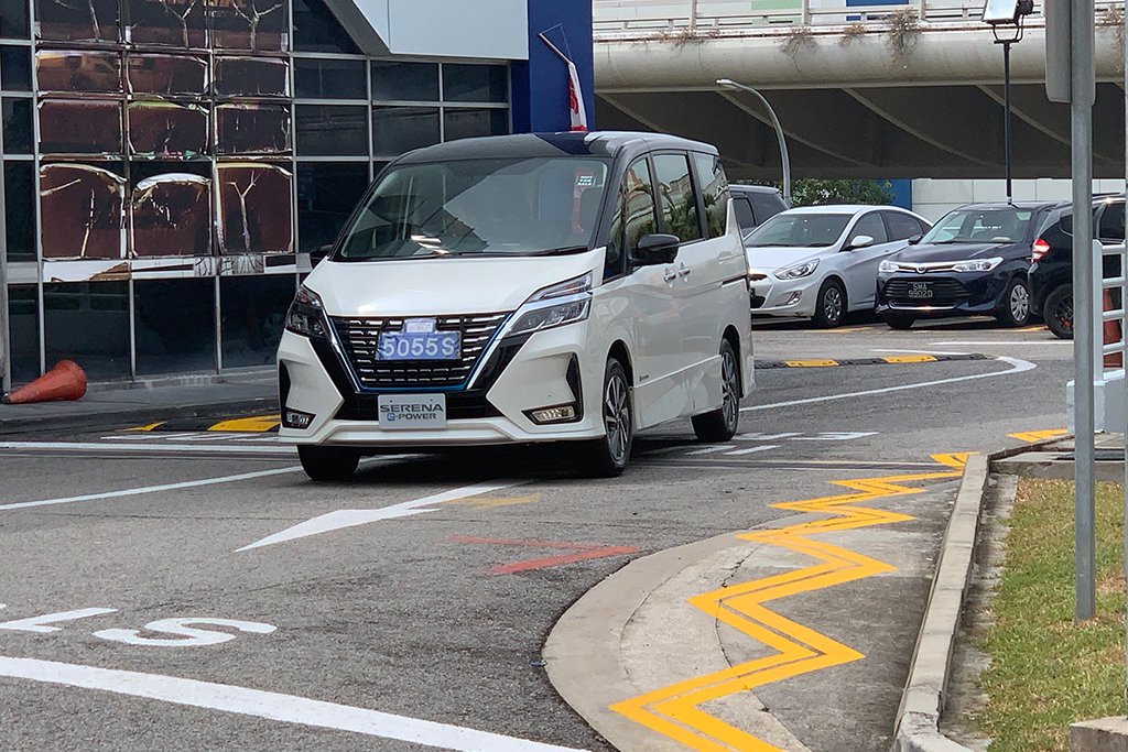 Nissan Serena e-Power spotted in Singapore