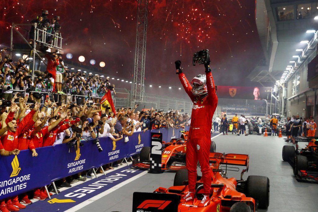 Vettel wins Singapore GP as Ferrari scores 1-2 finish