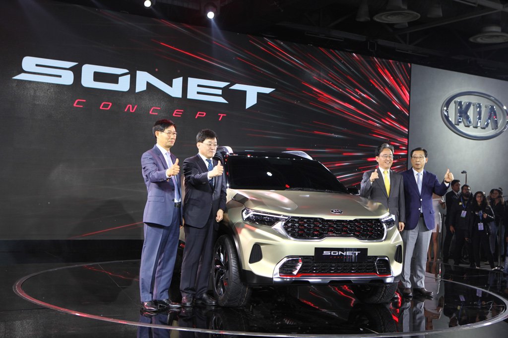 Kia unveils Carnival MPV and Sonet concept at the Indian Auto Expo