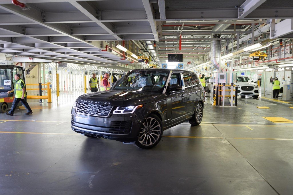 First Range Rover made under social distancing measures - Sgcarmart