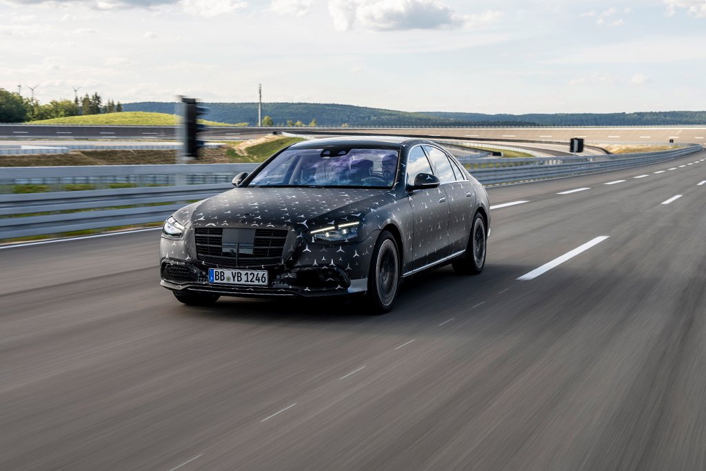 Mercedes-Benz S-Class receives new innovations