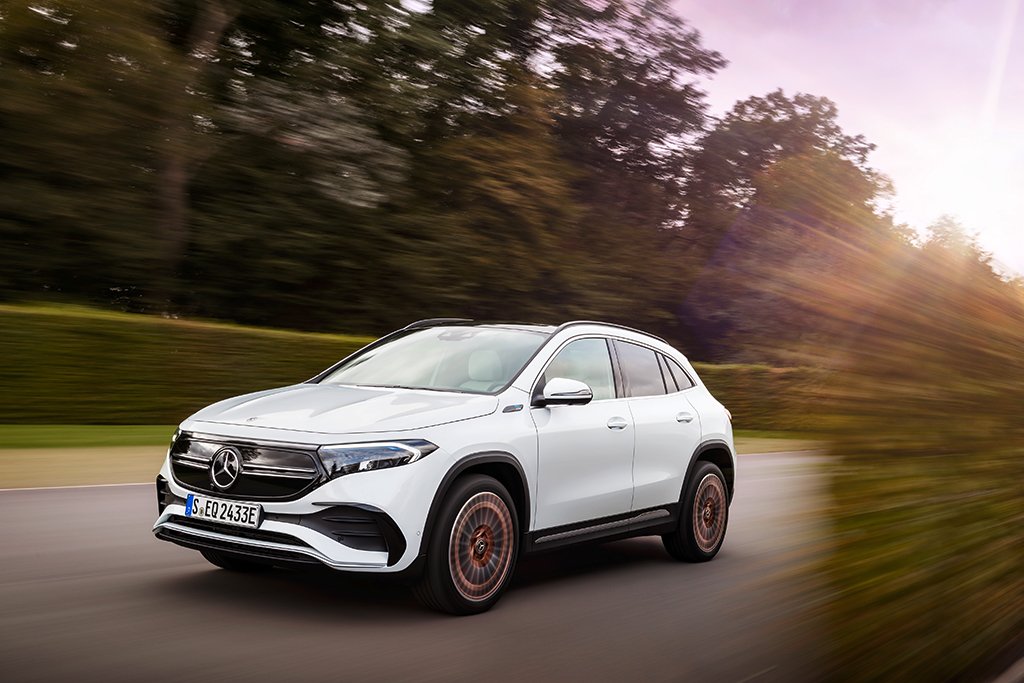 The digital world premiere of the Mercedes-Benz EQA