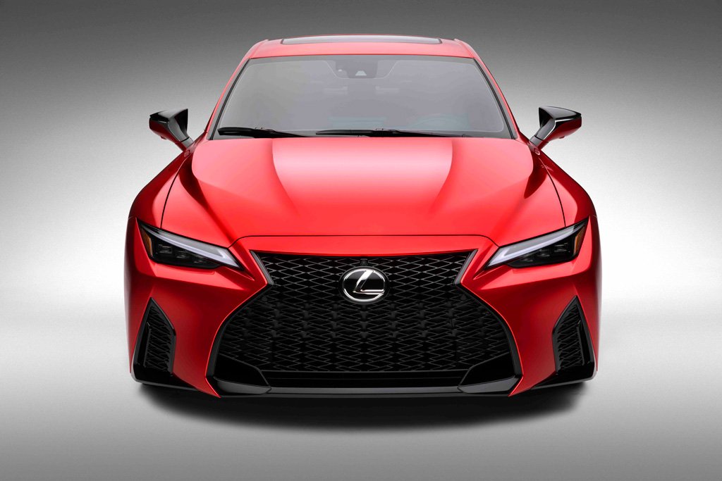 Lexus releases the IS500 F Sport Performance with a naturally