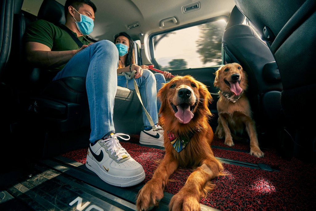 Big dogs allowed! Grab expands suite of premium transport offerings with GrabPet XL and GrabCar Exec