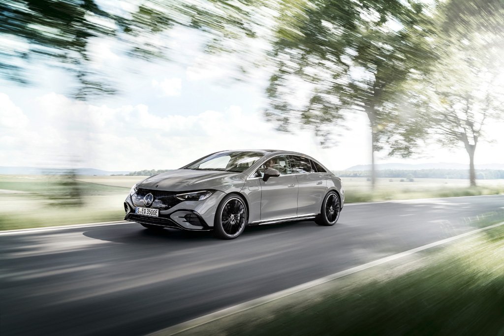 Mercedes-Benz unveils the EQE electric saloon