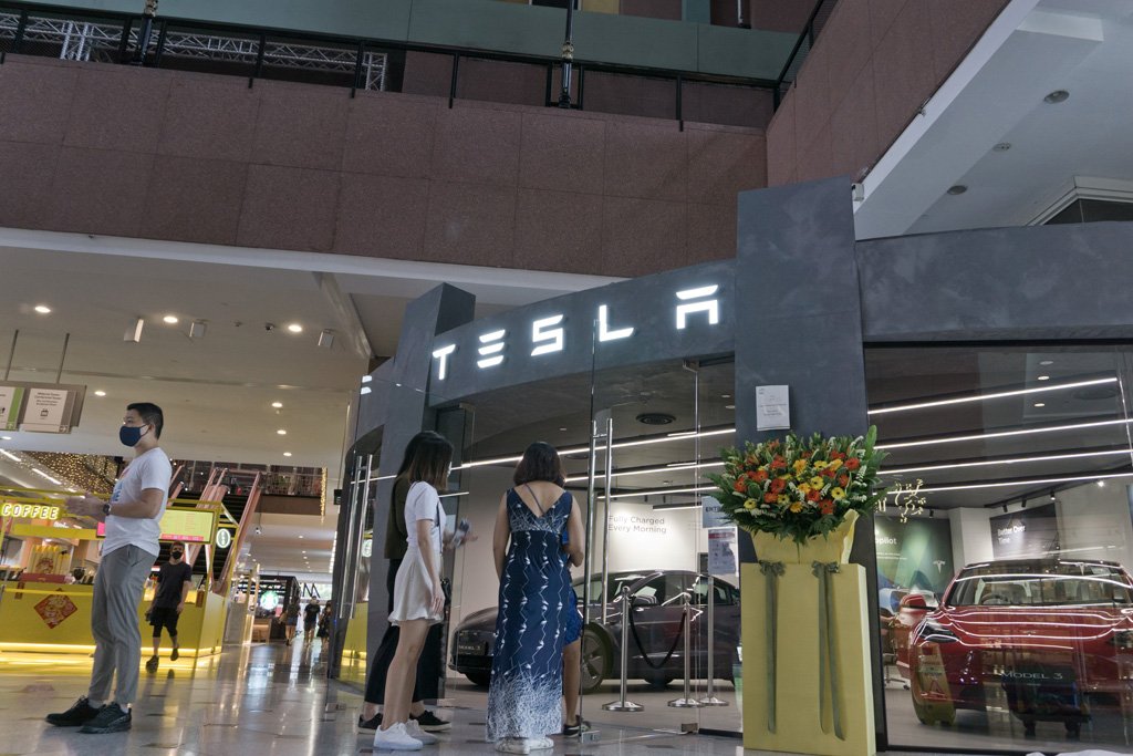 Tesla opens dedicated retail store at Millenia Walk Sgcarmart