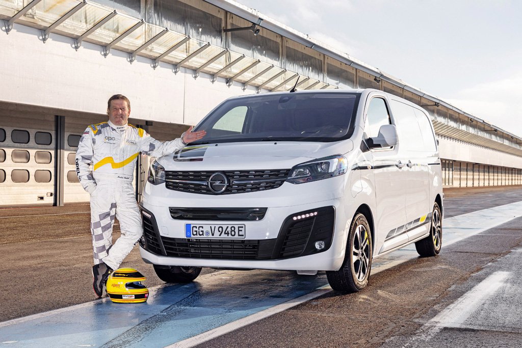 Opel Vivaro-e gets sporty sticker set