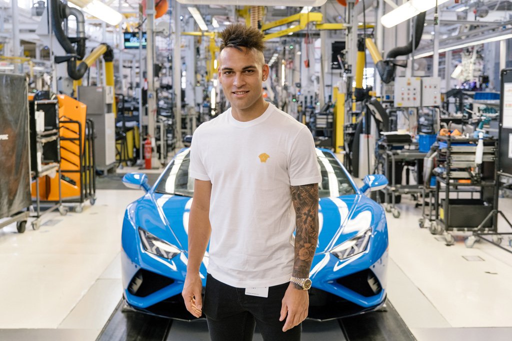 Lautaro Martinez visits Automobili Lamborghini