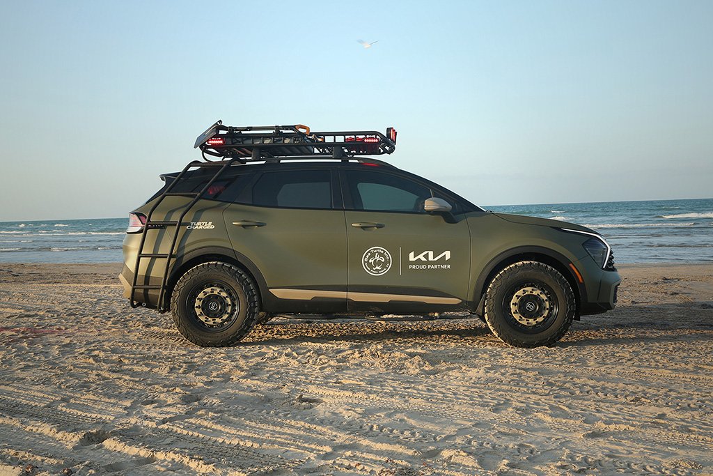 Kia donates a customised Sportage to Sea Turtle Inc.