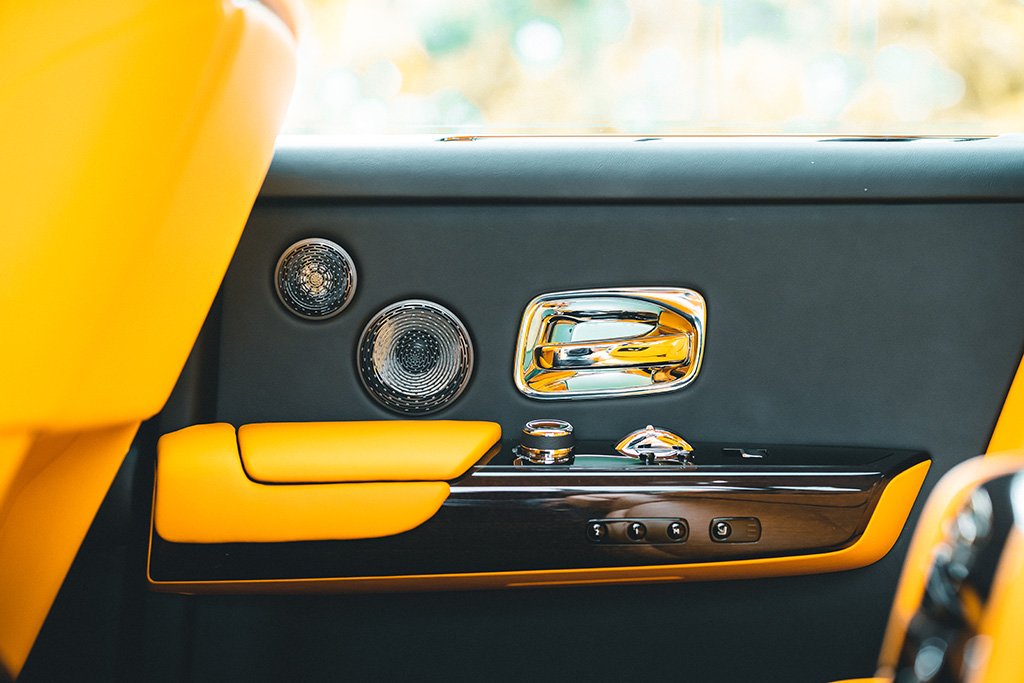 the-rolls-royce-phantom-ii-has-made-its-debut-in-singapore