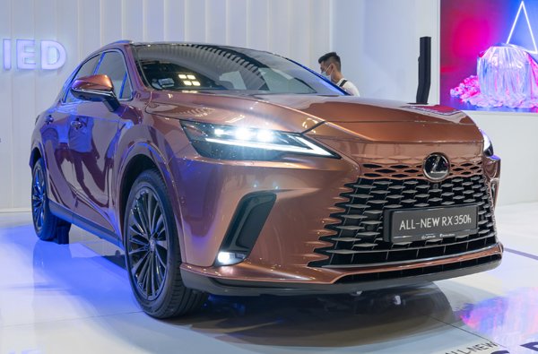 Lexus launches new RX and showcases the new RZ at the 2023 Singapore Motor Show
