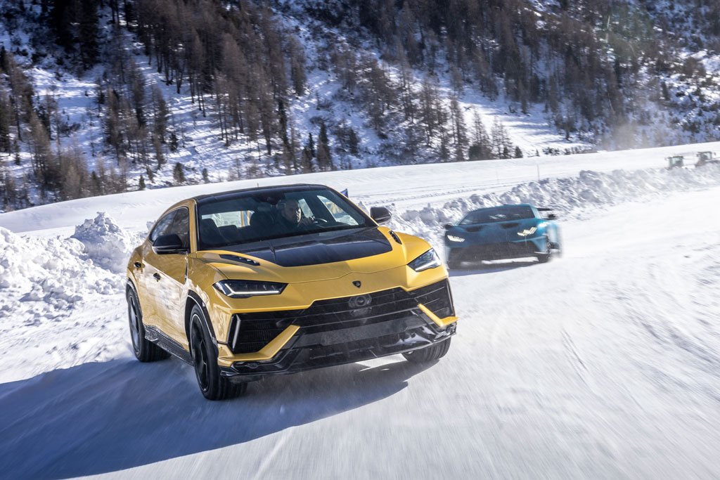 Lamborghini heads to the ice of the Alps