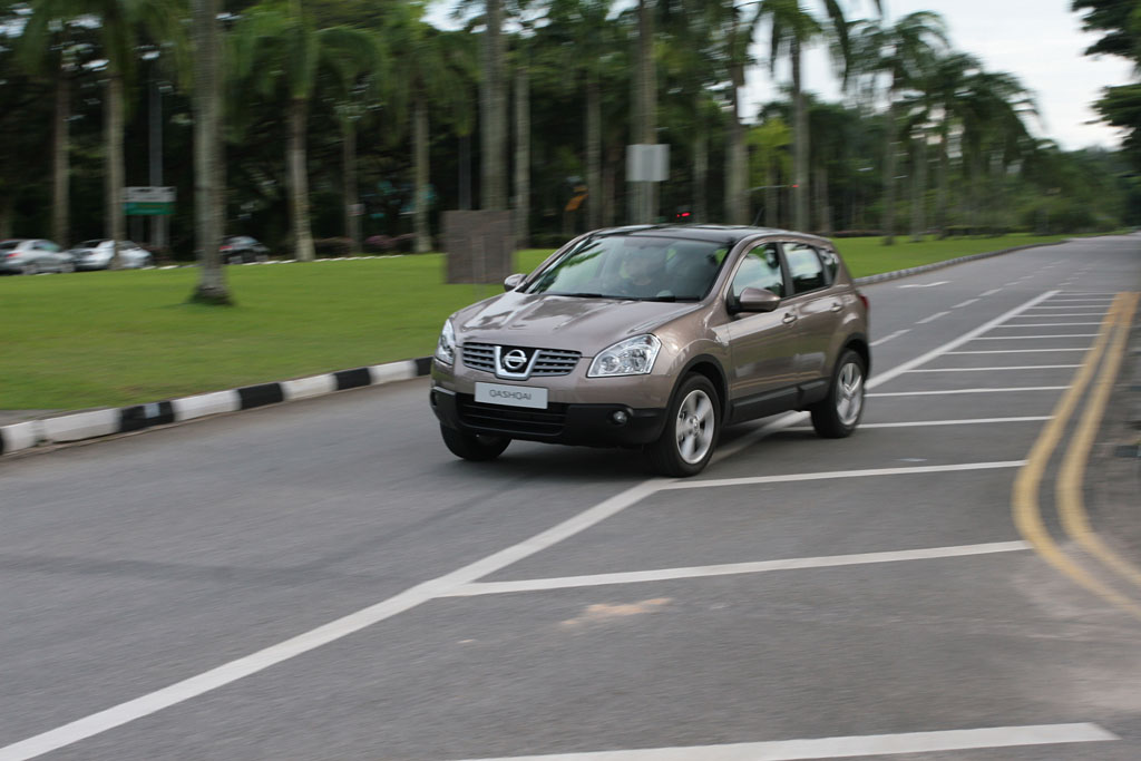 Nissan Qashqai 2.0 (A) Review
