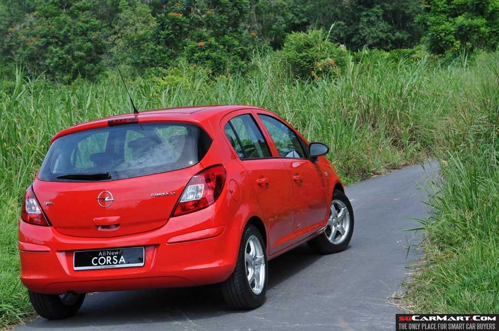 Opel Corsa Edition MTS 75 ch grise - Le SG CARS