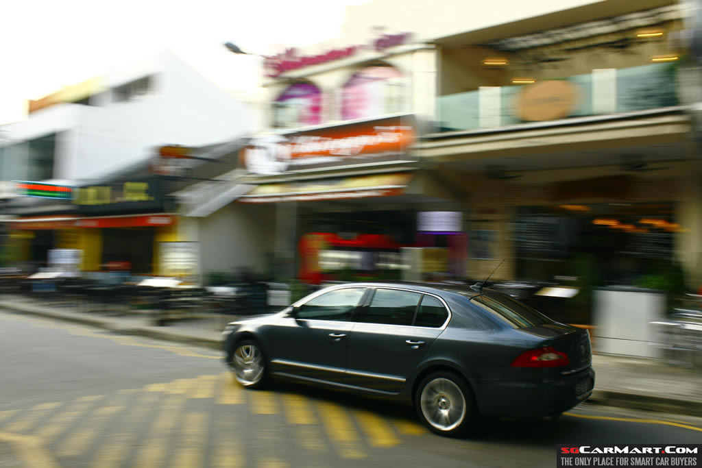 Skoda Superb 1.8 Elegance Review