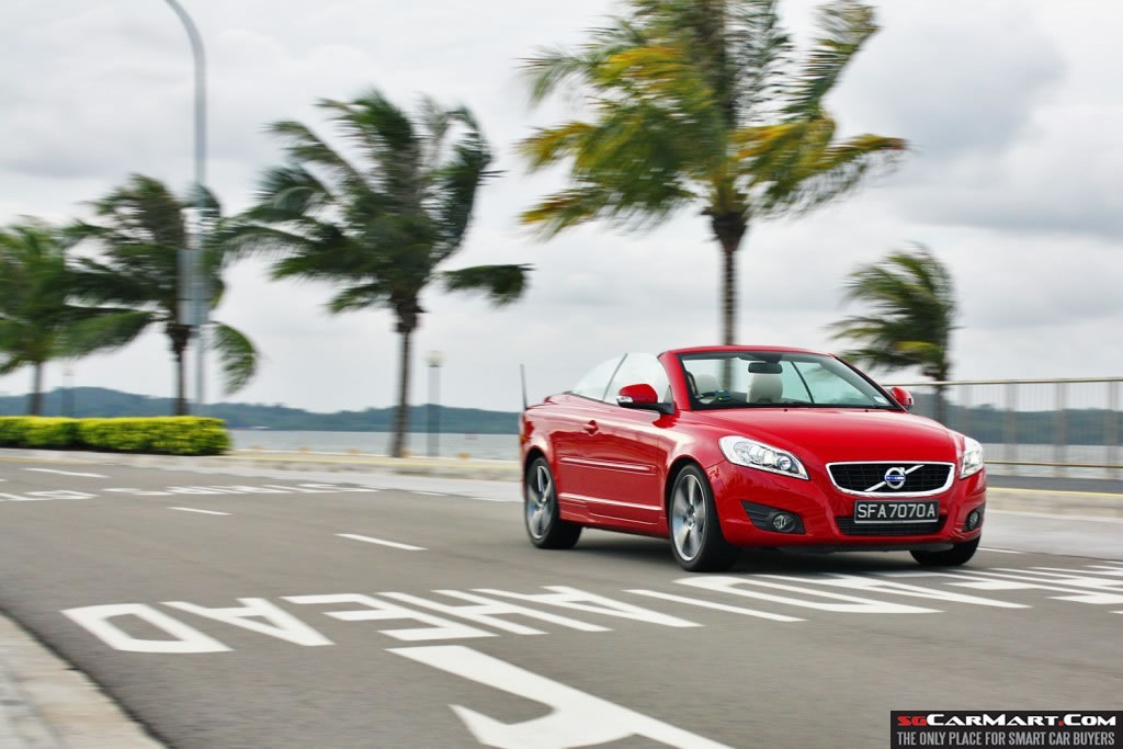 Volvo C70 T5 (A) Review