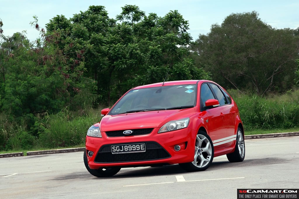 Car Review - Ford Focus ST 2.5 5dr (M)