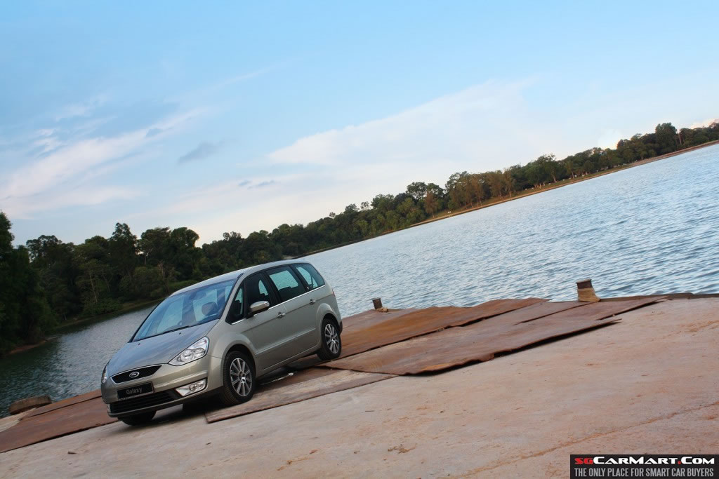 Ford Galaxy 2.3 Ghia (A) Review