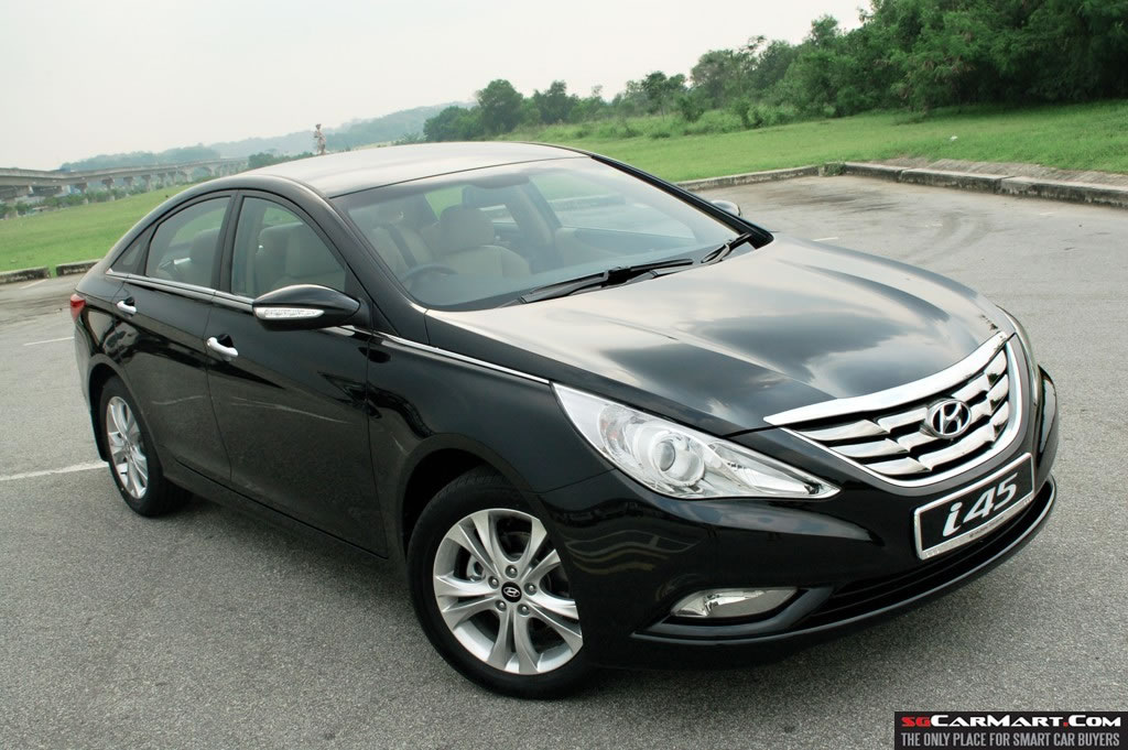 Hyundai i45 2.0 (A) Review