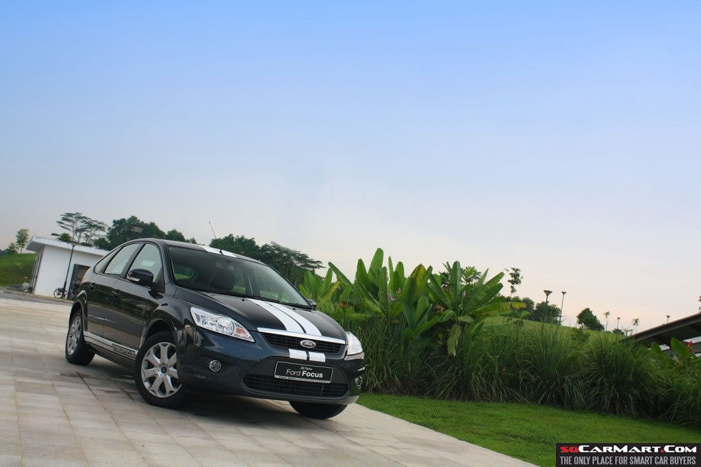 Ford Focus Hatchback 1.6 (A) Review