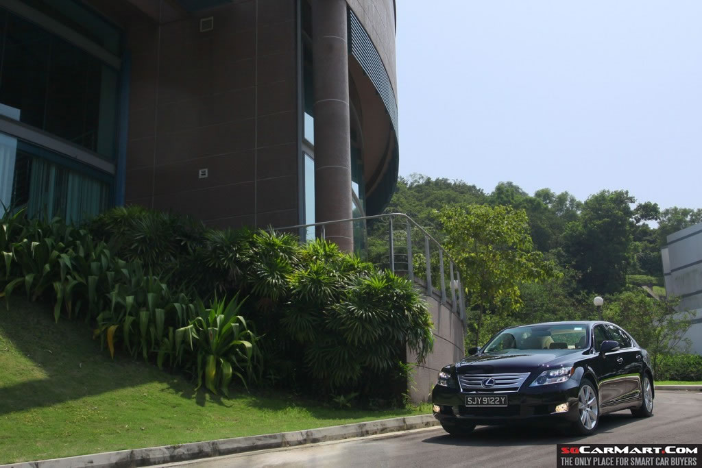 Lexus LS600hL 5.0 (A) Review