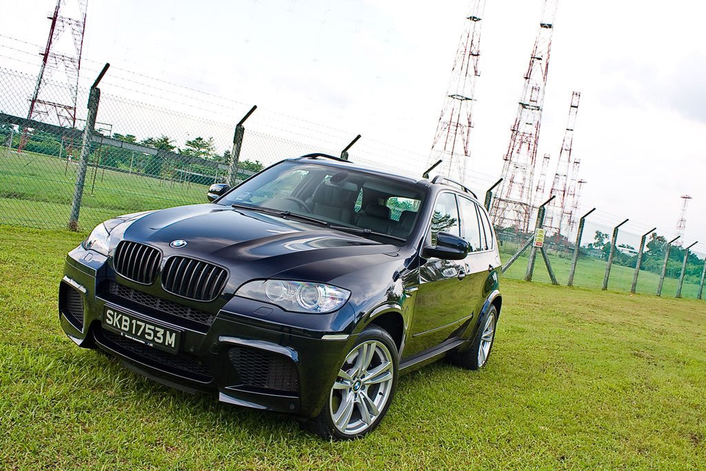 Cover Story - BMW M Series X5 M 4.4 (A)