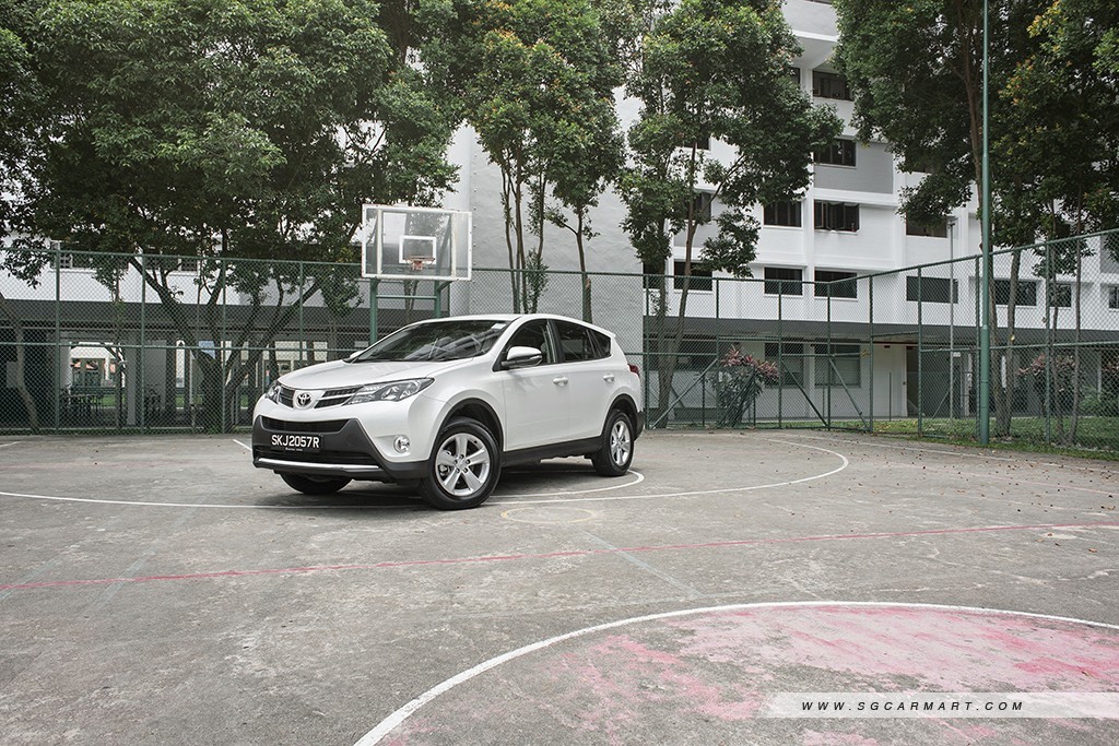 Toyota RAV4 2.0 Premium (A) Review